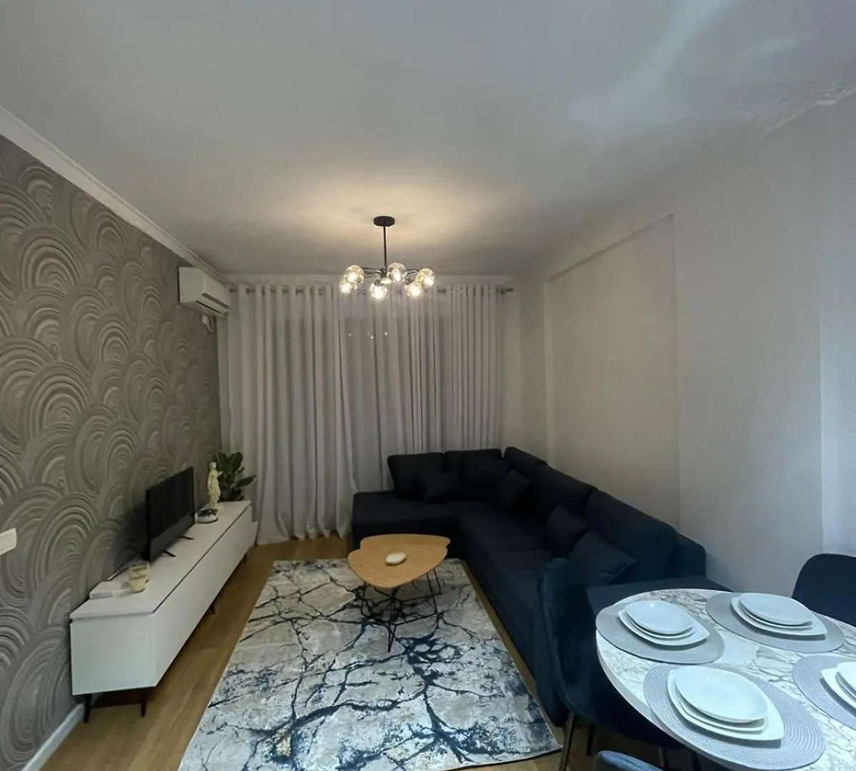 Cozy Apartment Tirana 0*,
